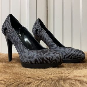 BCBG Hannah Black and Gray Zebra Heels 8.5